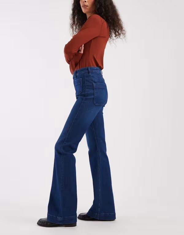 オンリー レディース ボトムス デニムパンツ ハイウエスト ジーンズ ONLY Madison pocket detailing high waist flared jeans in dark Blu