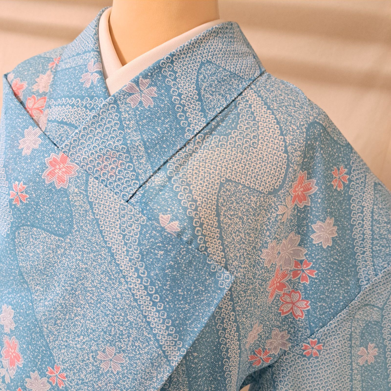 洗える夏着物・小紋・絽】LLサイズ相当身幅 水色 光琳波 桜 化繊 れ