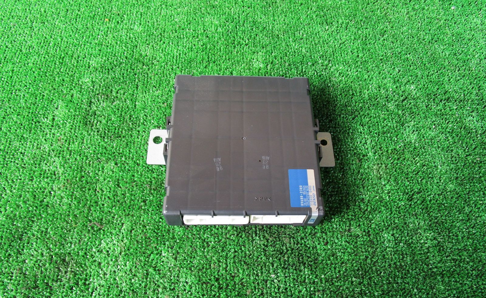 ターンハザードコントロールユニット　89680-2380　t日野tプロフィアttSH1EDJ　　C12-17-5720
