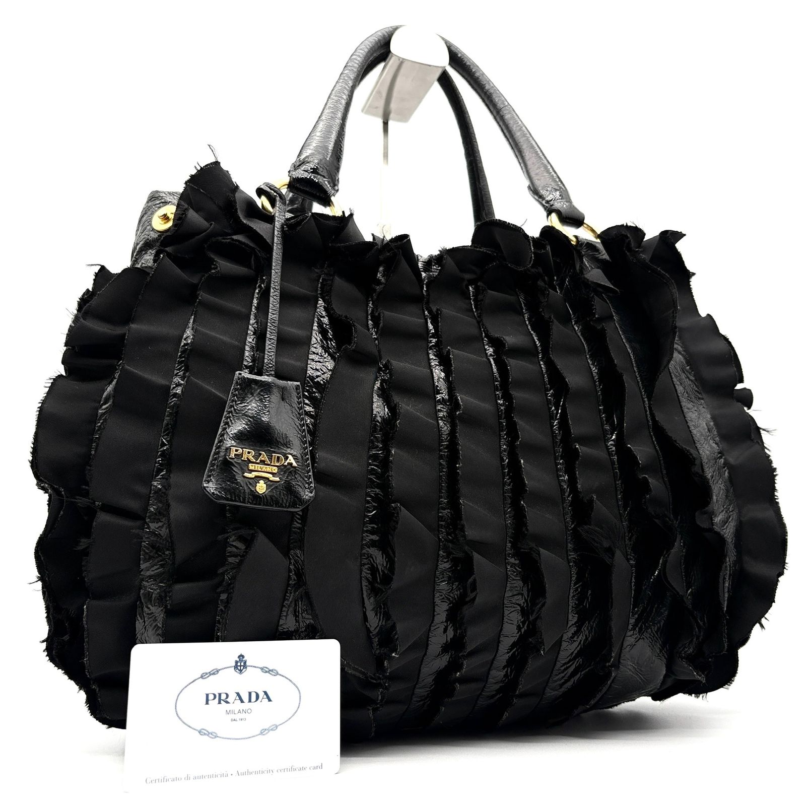 美品 プラダ PRADA フリル ギャザー トートバッグ ハンドバッグ 肩掛け A4収納 サイドボタン 白タグ ゴールド金具 ブラック 黒 ナイロン ボーナス 夏休み 帰省 お盆 敬老の日 サマーギフト シルバーウィーク ご褒美