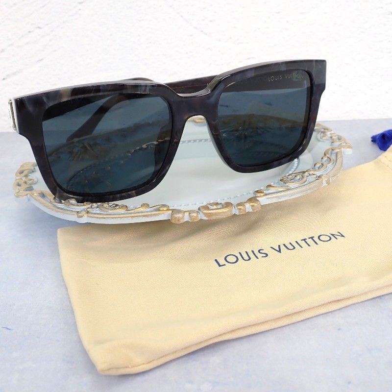 ルイヴィトン LOUIS VUITTON LVグライド・スクエア Z1693E サングラス アセテート ネイビー 紺 シルバー金具 54□20 150 メンズ 保存袋付き 美品【中古】【Aランク】