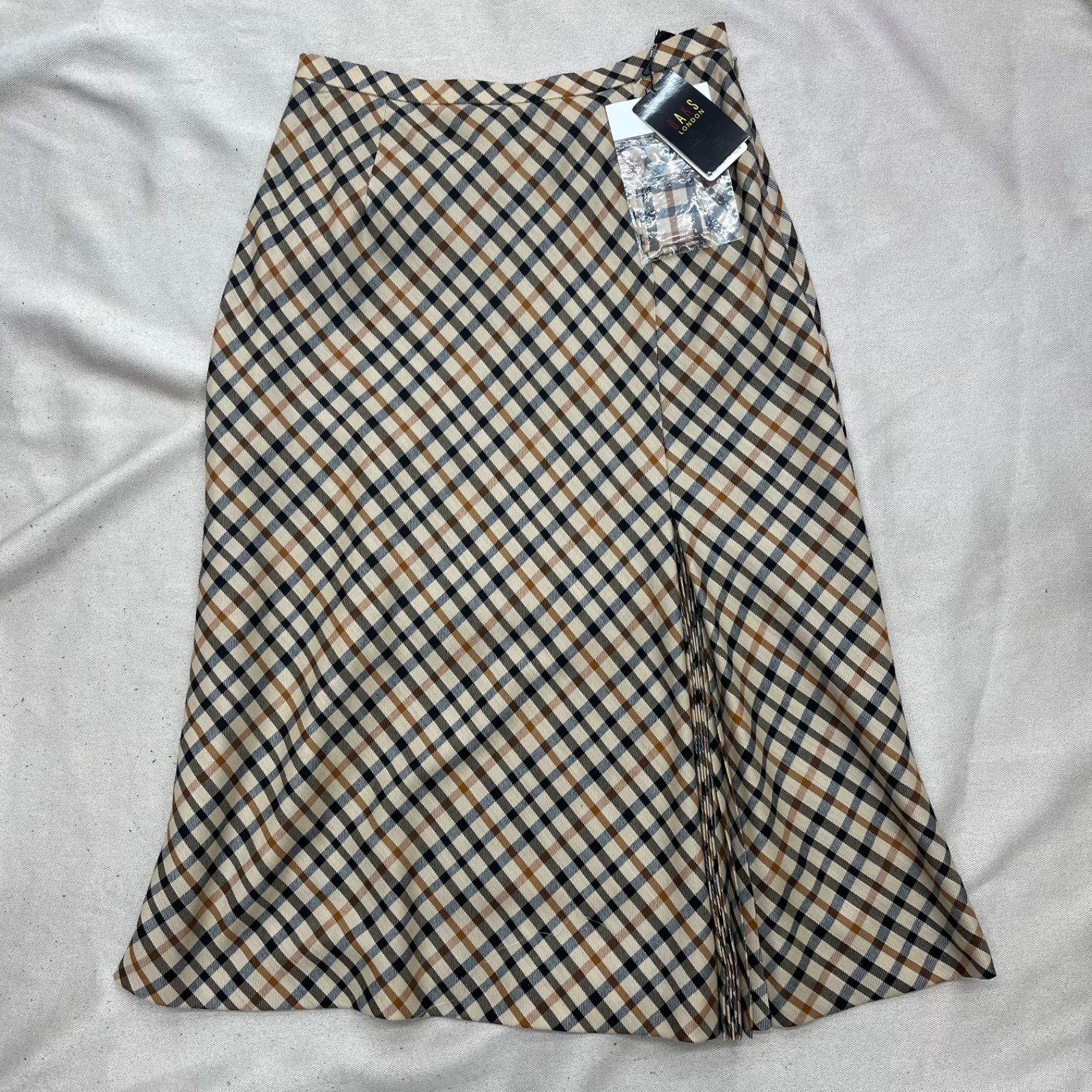 【‼️本日限定価格‼️】 DAKS/フレアスカート Daks ダックス フレアスカート ロングスカート 新品タグ付き チェック