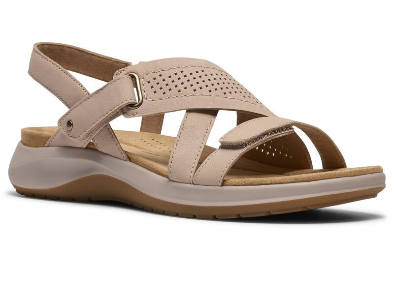 クラークス レディース シューズ サンダル Clarks Maelynn Gem Sand Nubuck サンド