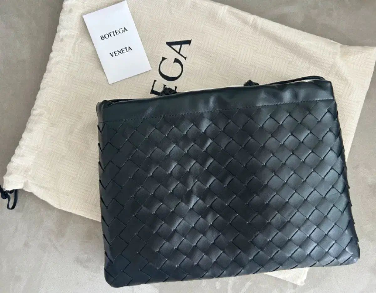 BOTTEGA VENETA ボッテガ・ヴェネタ ダストバッグ Mサイズ ブラック 796728V3IV1 8425