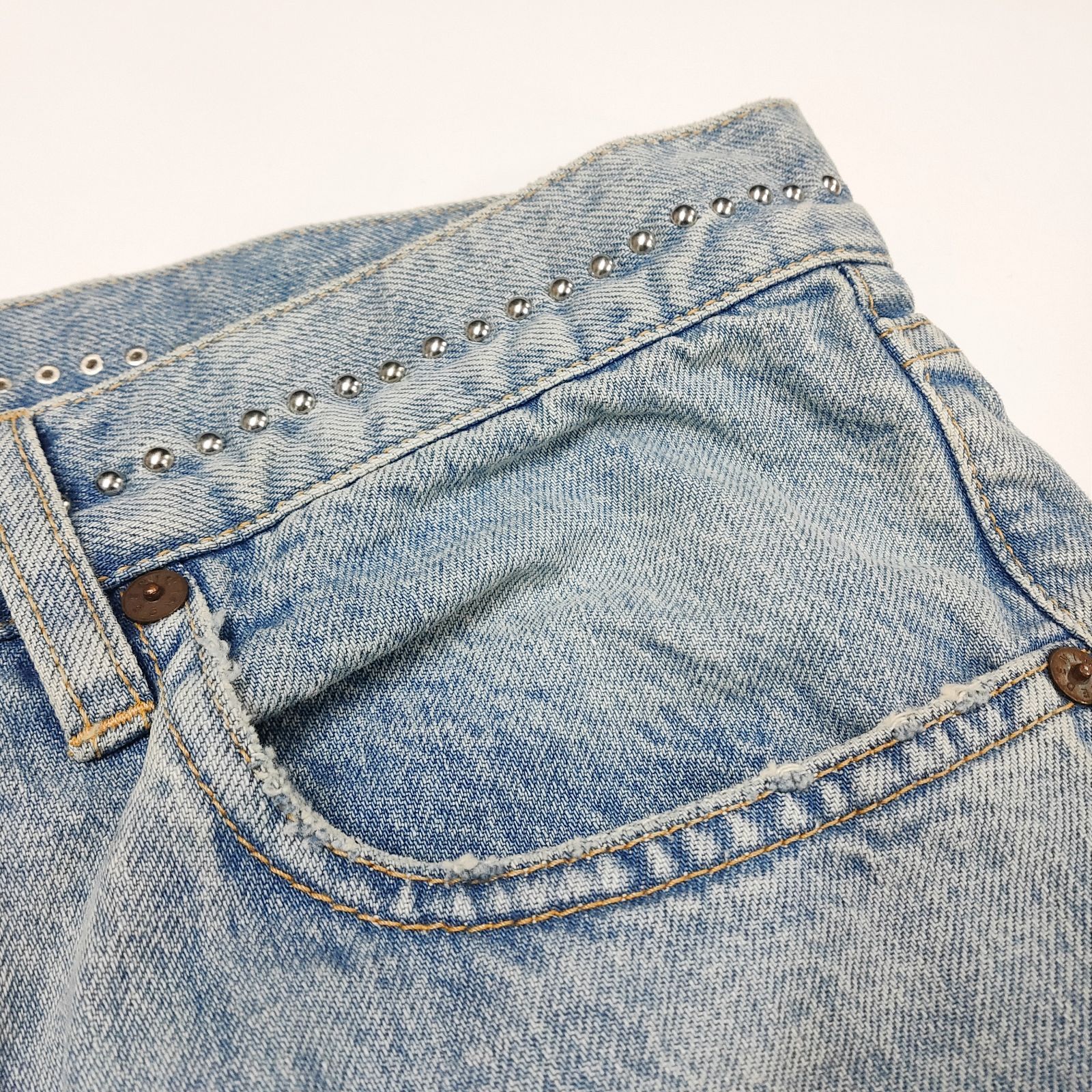 新品 未使用 マインデニム デニムショートパンツ スタッズ装飾 ライト