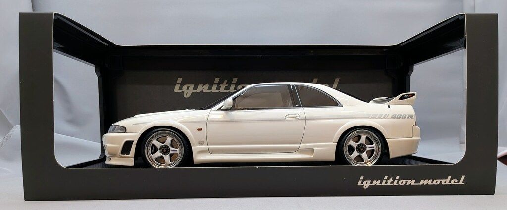 ignition model 1/18 Nismo R33 GT-R 400R White IG2254