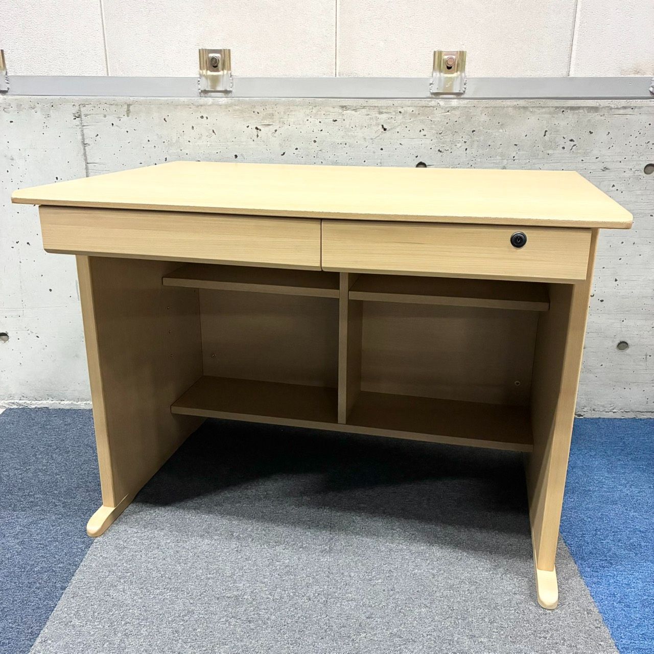 【引取限定】展示品 ヒカリサンデスク 学習机 シンプル ナチュラル 棚付き【埼玉県三郷市】