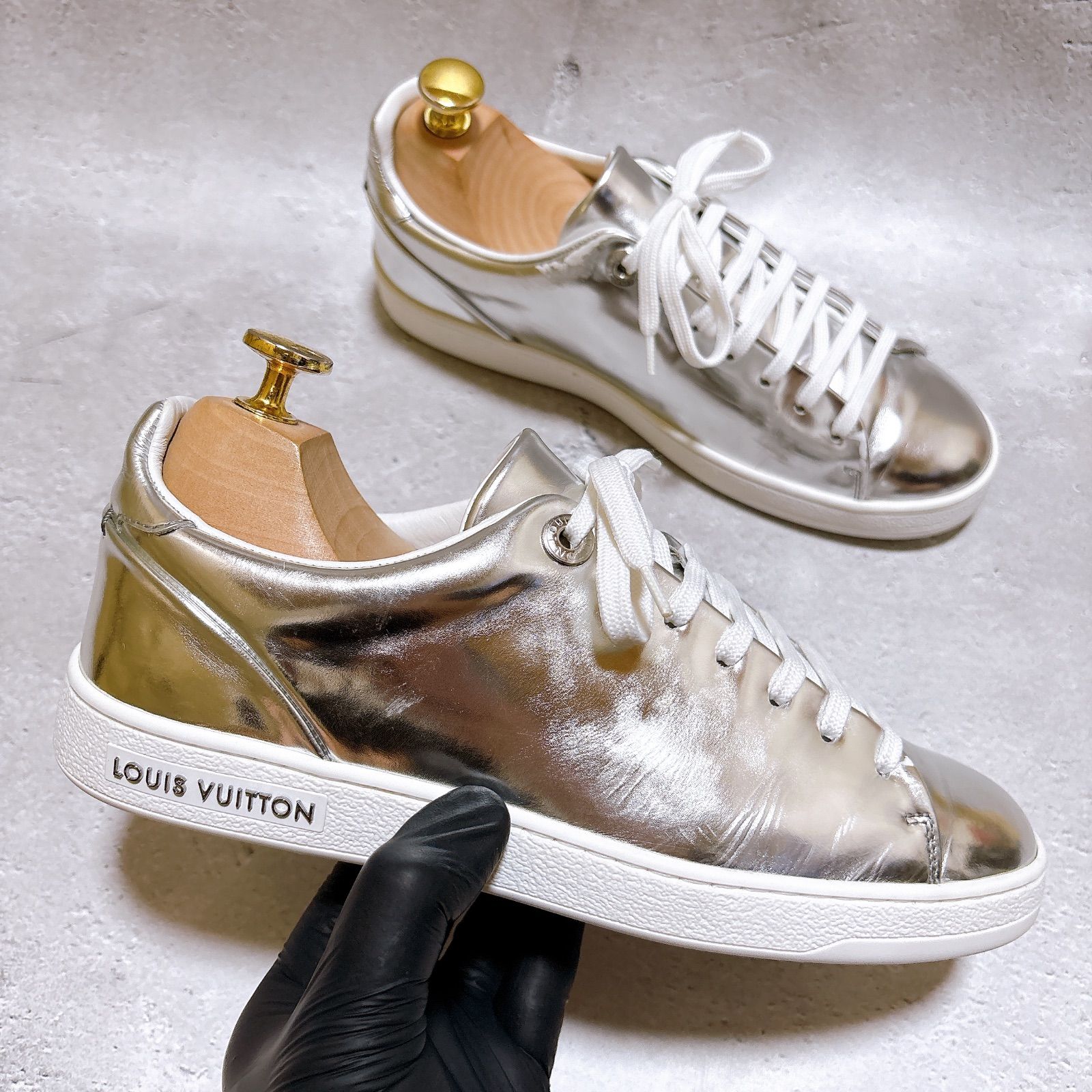 LOUIS VUITTON フロントローライン シルバー