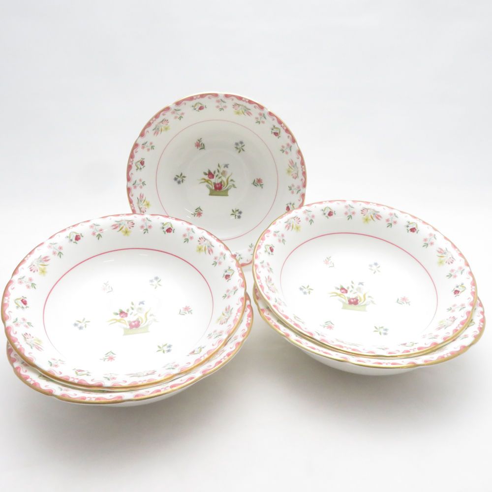 美品 WEDGWOOD ウェッジウッド ビアンカ ボウル 5点 セット 15cm サラダ シリアル SM5570X1