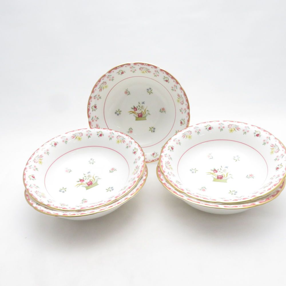 美品 WEDGWOOD ウェッジウッド ビアンカ ボウル 5点 セット 15cm サラダ シリアル SM5571X1