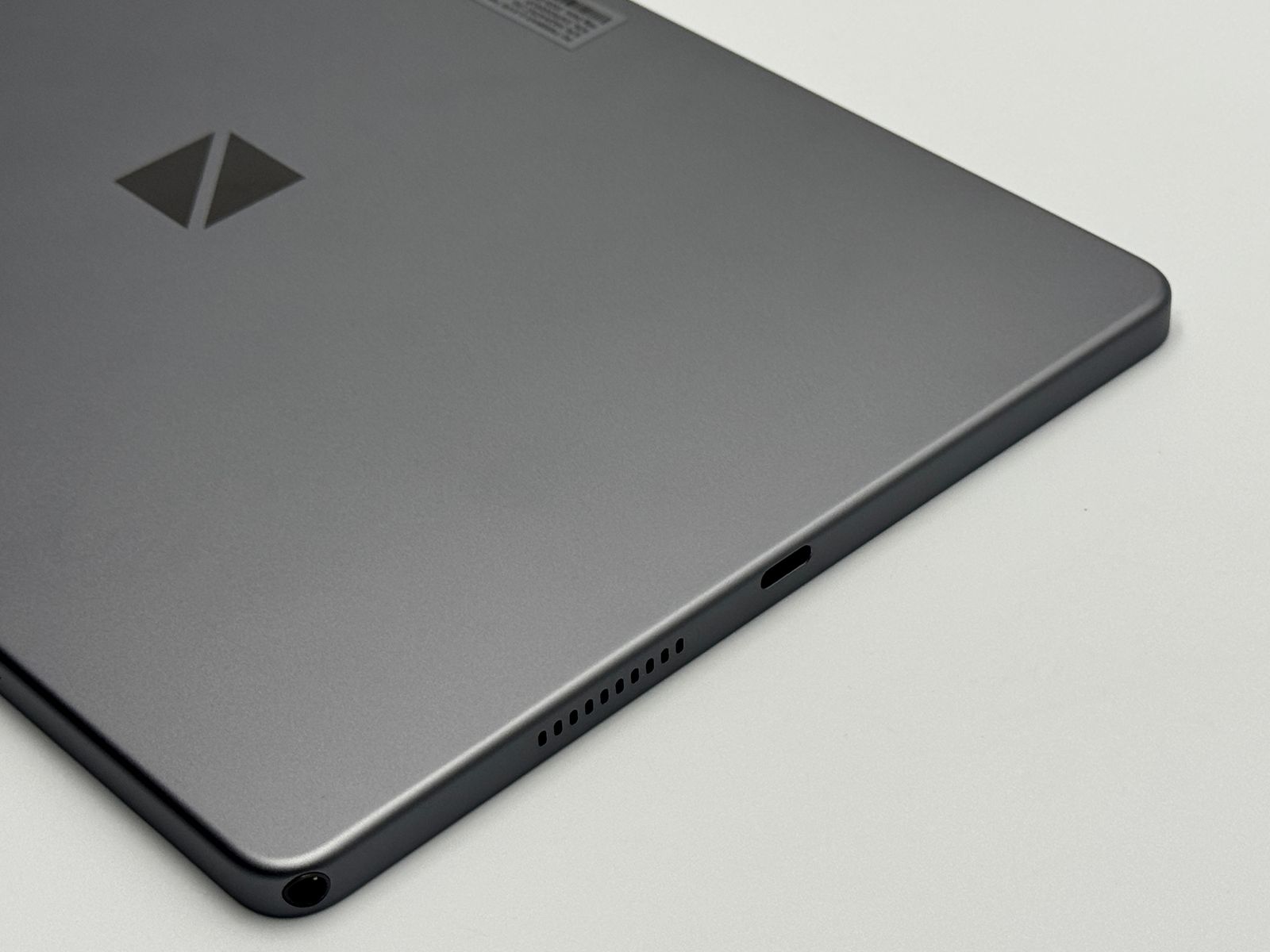 中古A】NEC LAVIE Tab T10 128GB ルナグレー - メルカリ