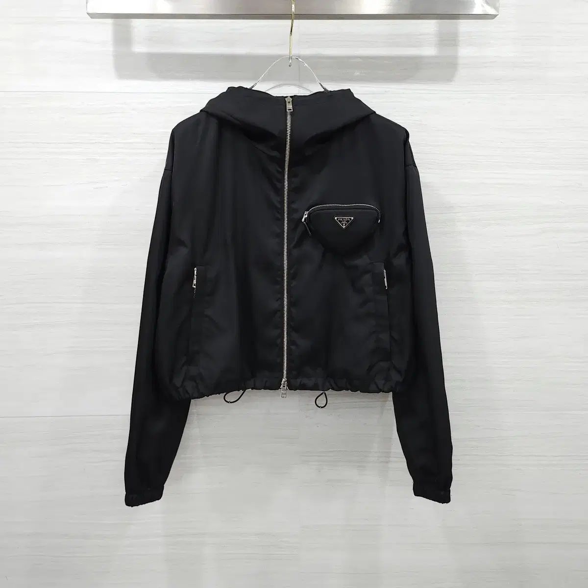 38 / PRADA プラダ リナイロン (LEE リー) 三 (サン) ロゴ (ロゴ) ポーチ (ポーチ) レディース (レディース) WHO (フー) ジャケット (ジャケット) 291965