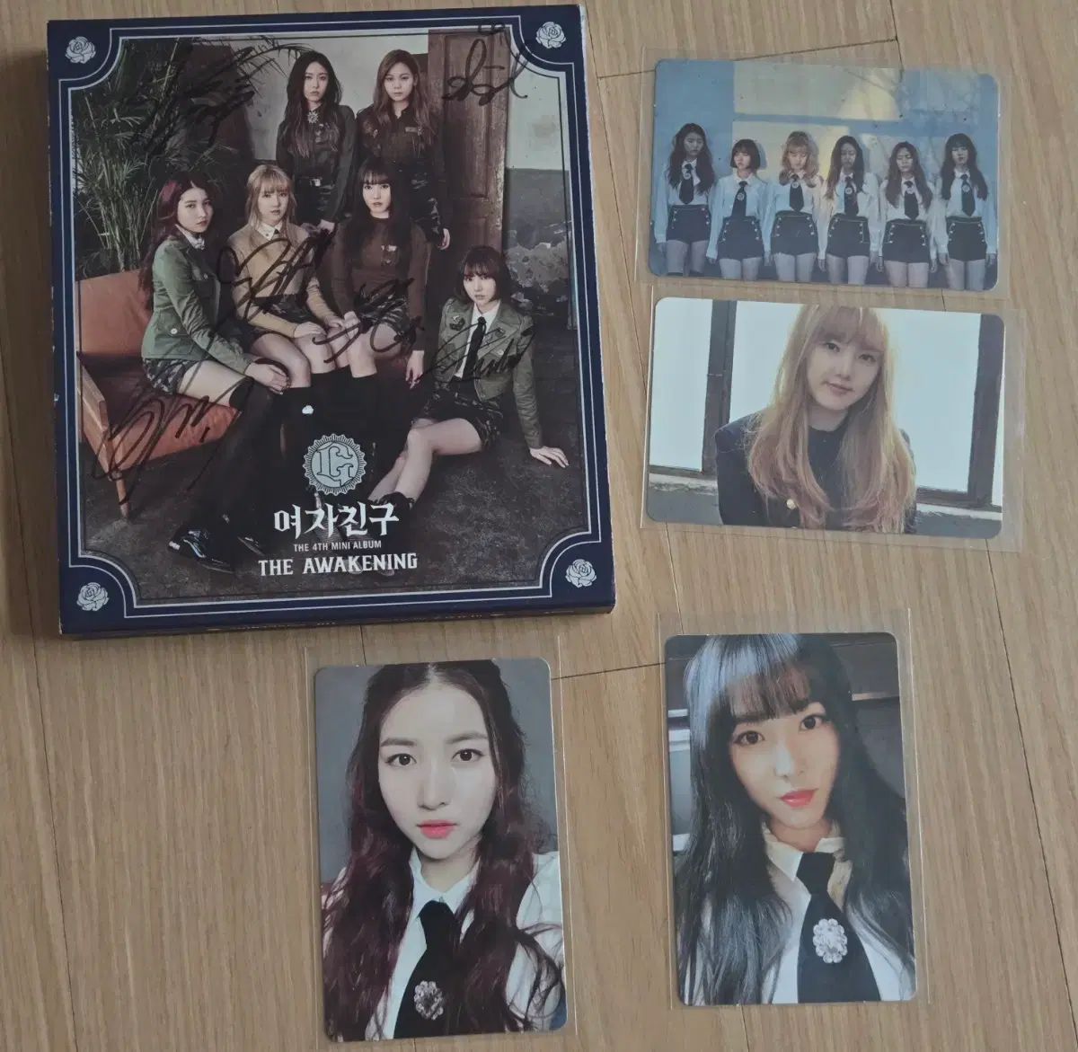 GFRIEND（ジーフレンド） サイン入り アルバム トレカ 含む 出品 VIVIZ（ビビジ） Eunbi（ウンビ） Sinb（シンビ）