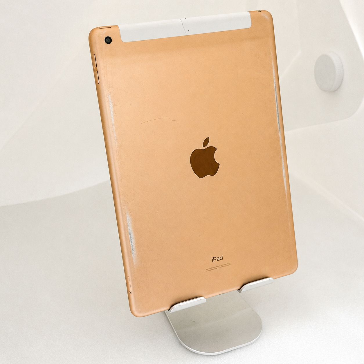 訳あり】iPad 第7世代 32GB ゴールド SIMフリー - メルカリ