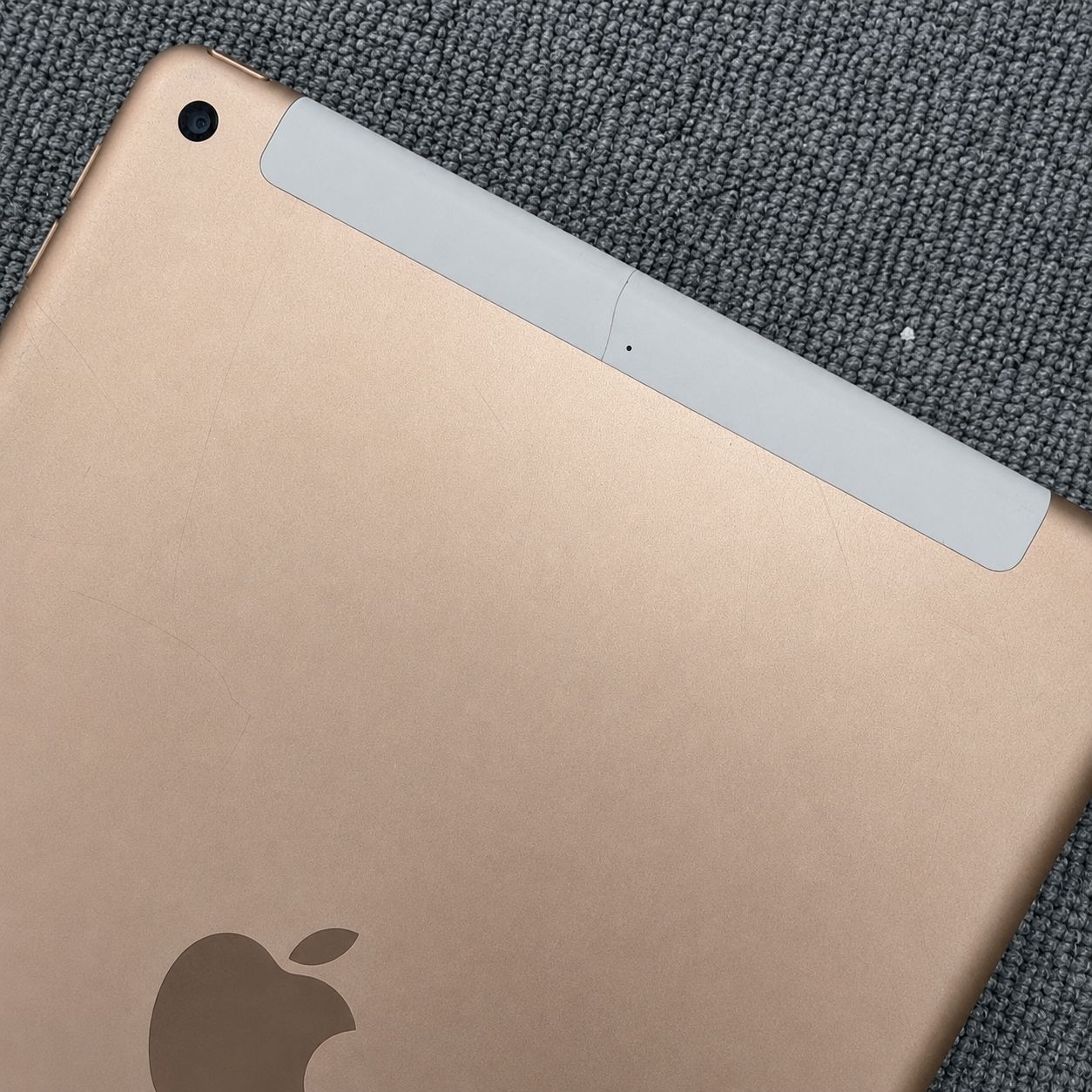 訳あり】iPad 第7世代 32GB ゴールド SIMフリー - メルカリ