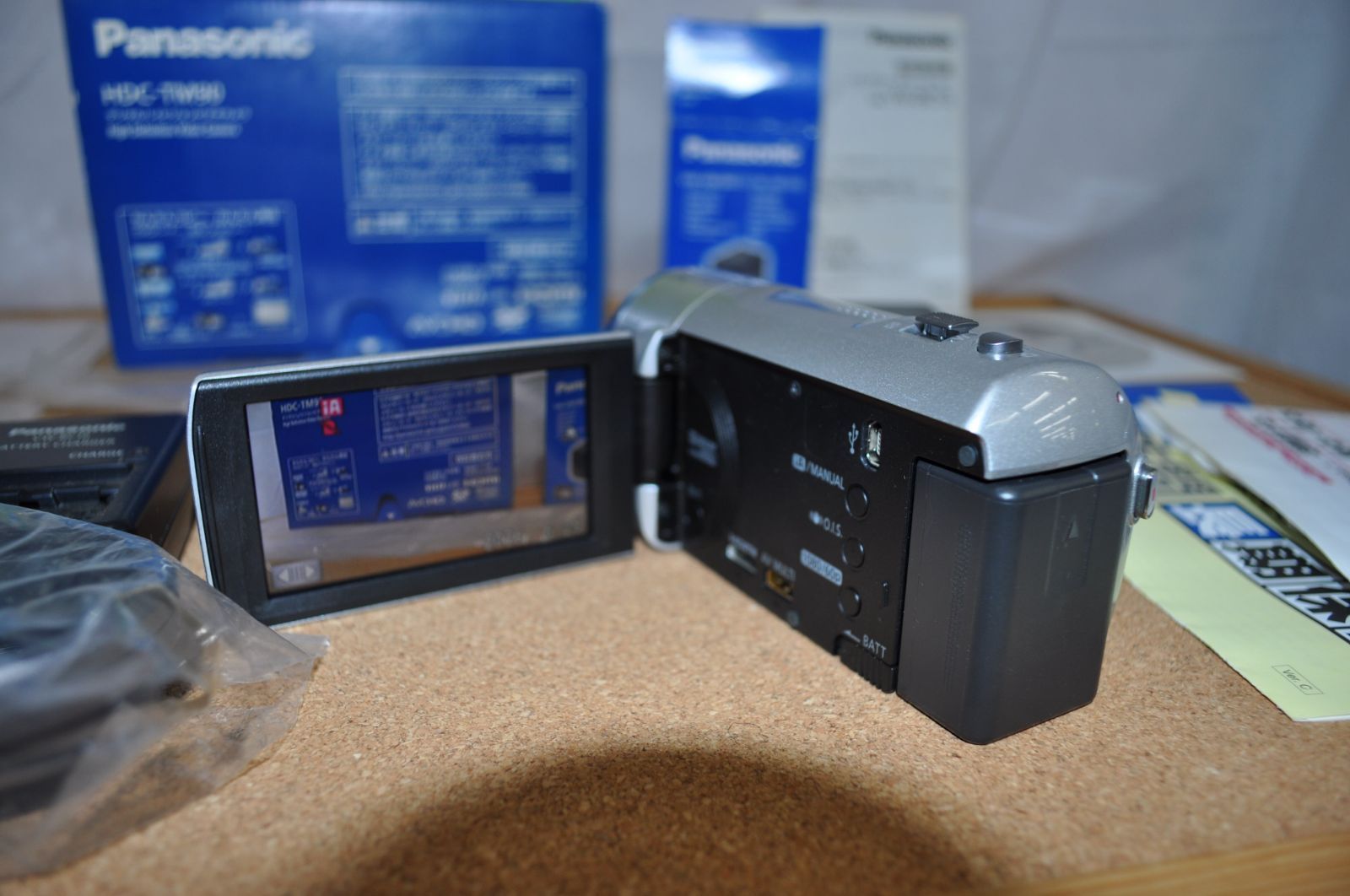 中古品 簡易動作確認済み 箱入り Panasonic HDC-TM90 デジタルビデオ