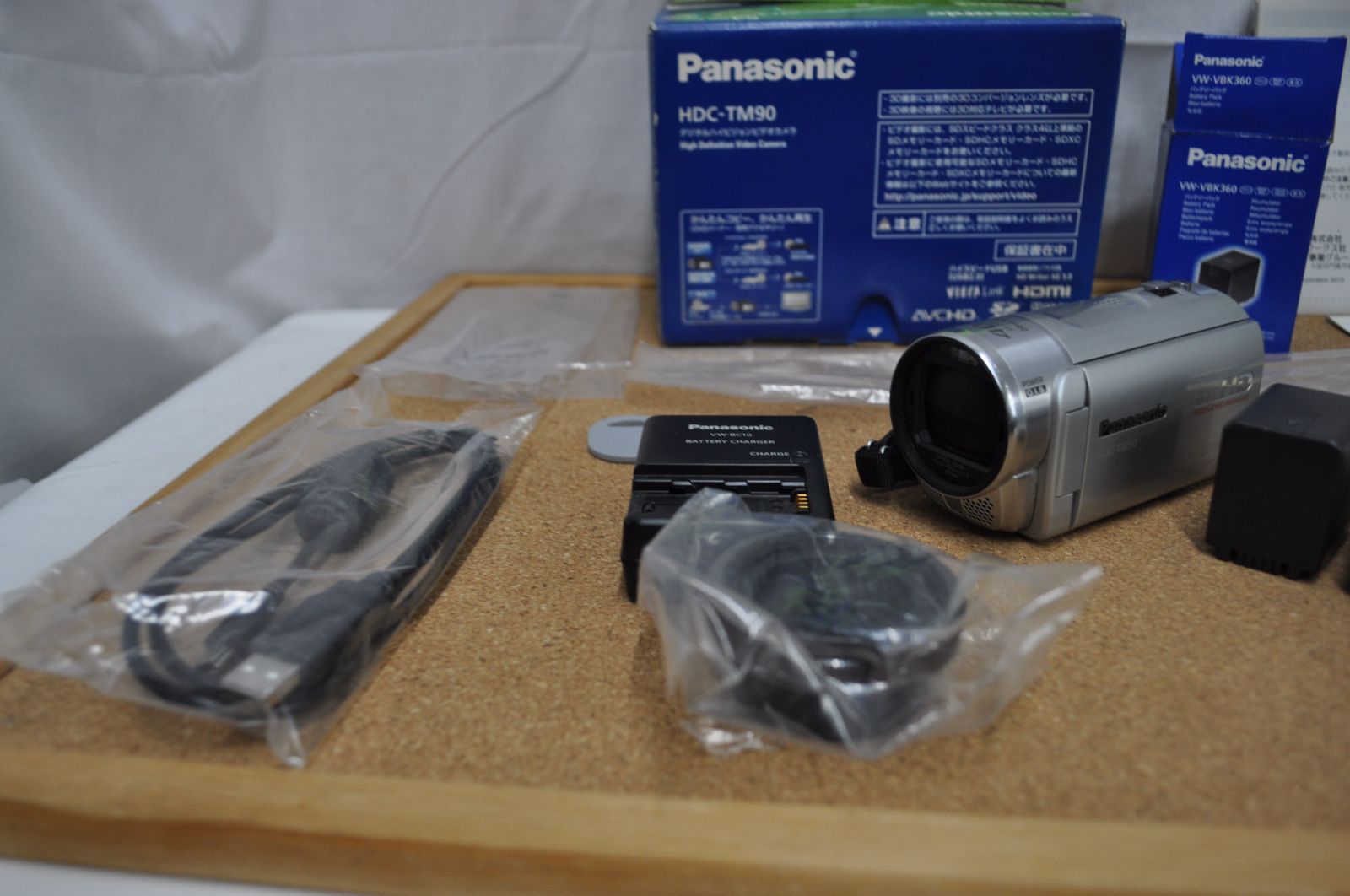 中古品 簡易動作確認済み 箱入り Panasonic HDC-TM90 デジタルビデオ