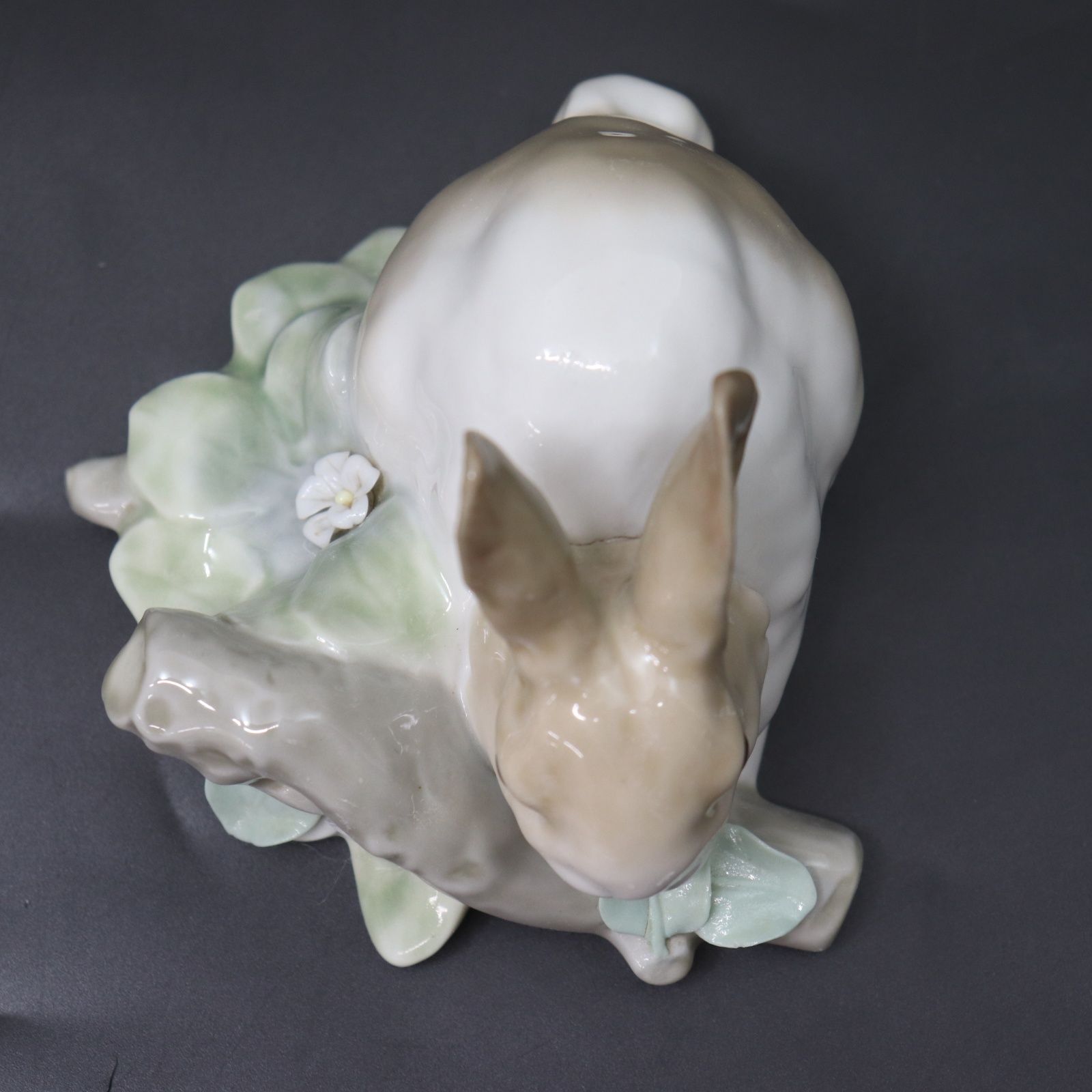 ITINGD116KYI LLADRO リヤドロ 置物 食べるウサギ うさぎ 動物 生き物
