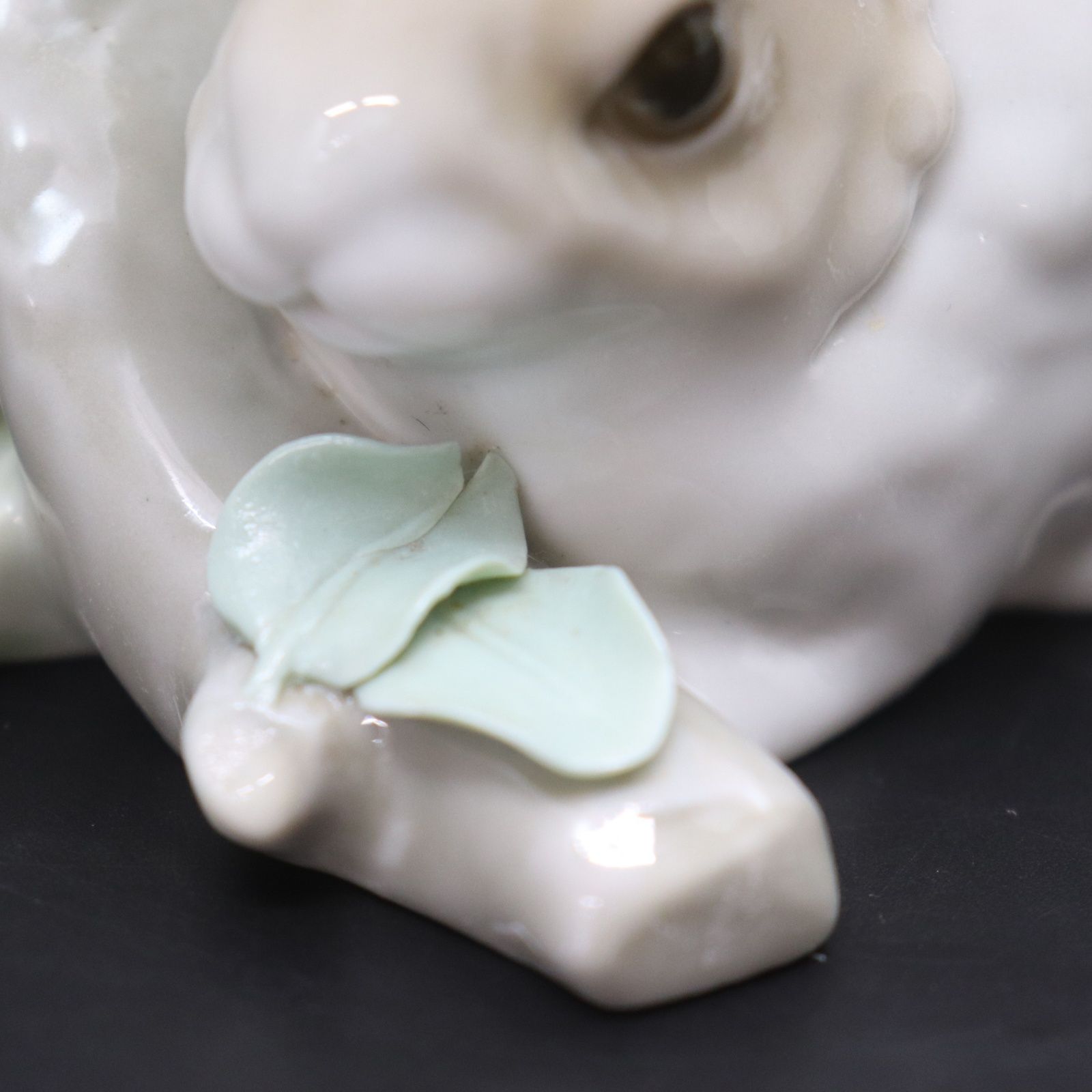 ITINGD116KYI LLADRO リヤドロ 置物 食べるウサギ うさぎ 動物 生き物