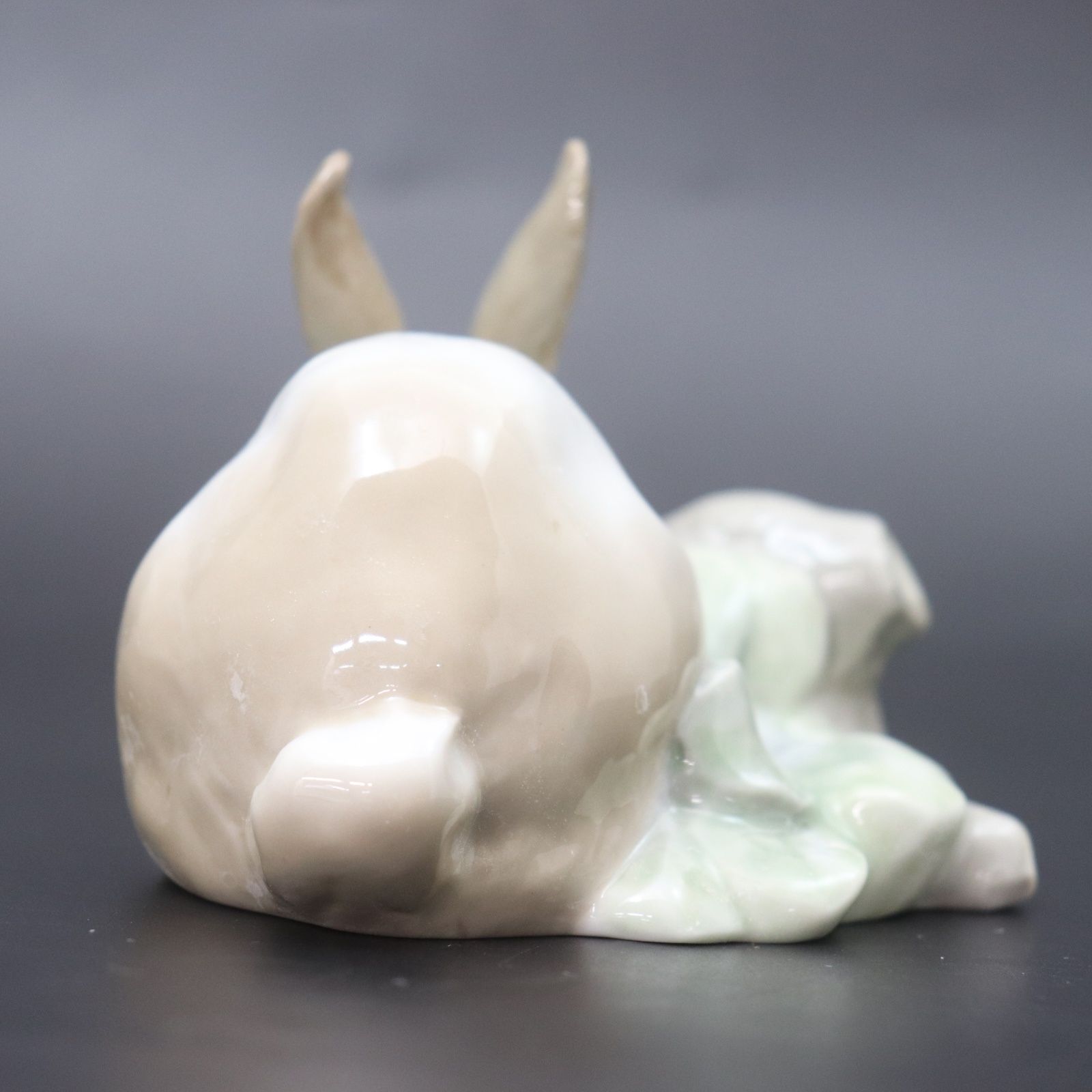ITINGD116KYI LLADRO リヤドロ 置物 食べるウサギ うさぎ 動物 生き物
