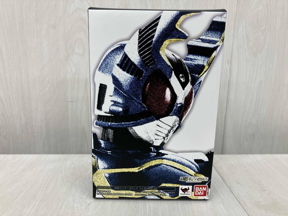 S.H.Figuarts(真骨彫製法) 仮面ライダーガタック ライダーフォーム 魂ウェブ商店限定 仮面ライダーカブト