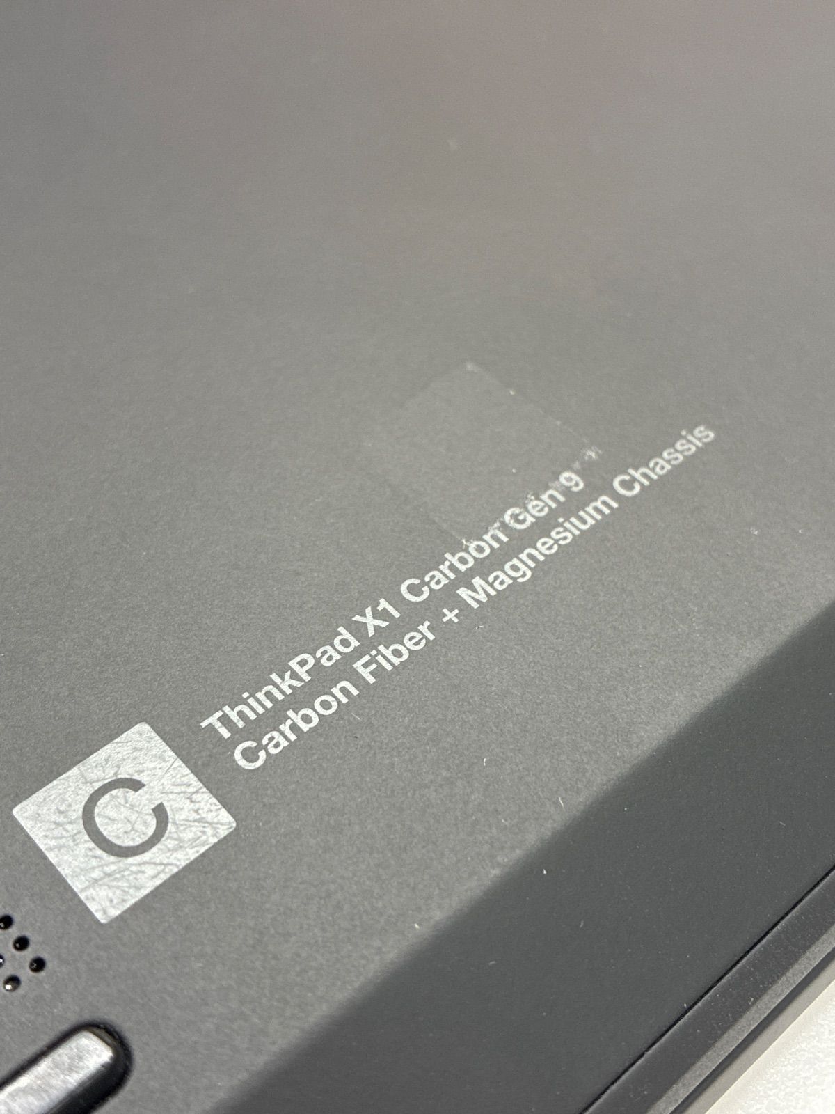 【ジャンク】ThinkPad X1 Carbon Gen9 通電OK SSD無し Lenovo ThinkPad X1 Carbon Gen9 ジャンク 記憶媒体なし ACなし 部品