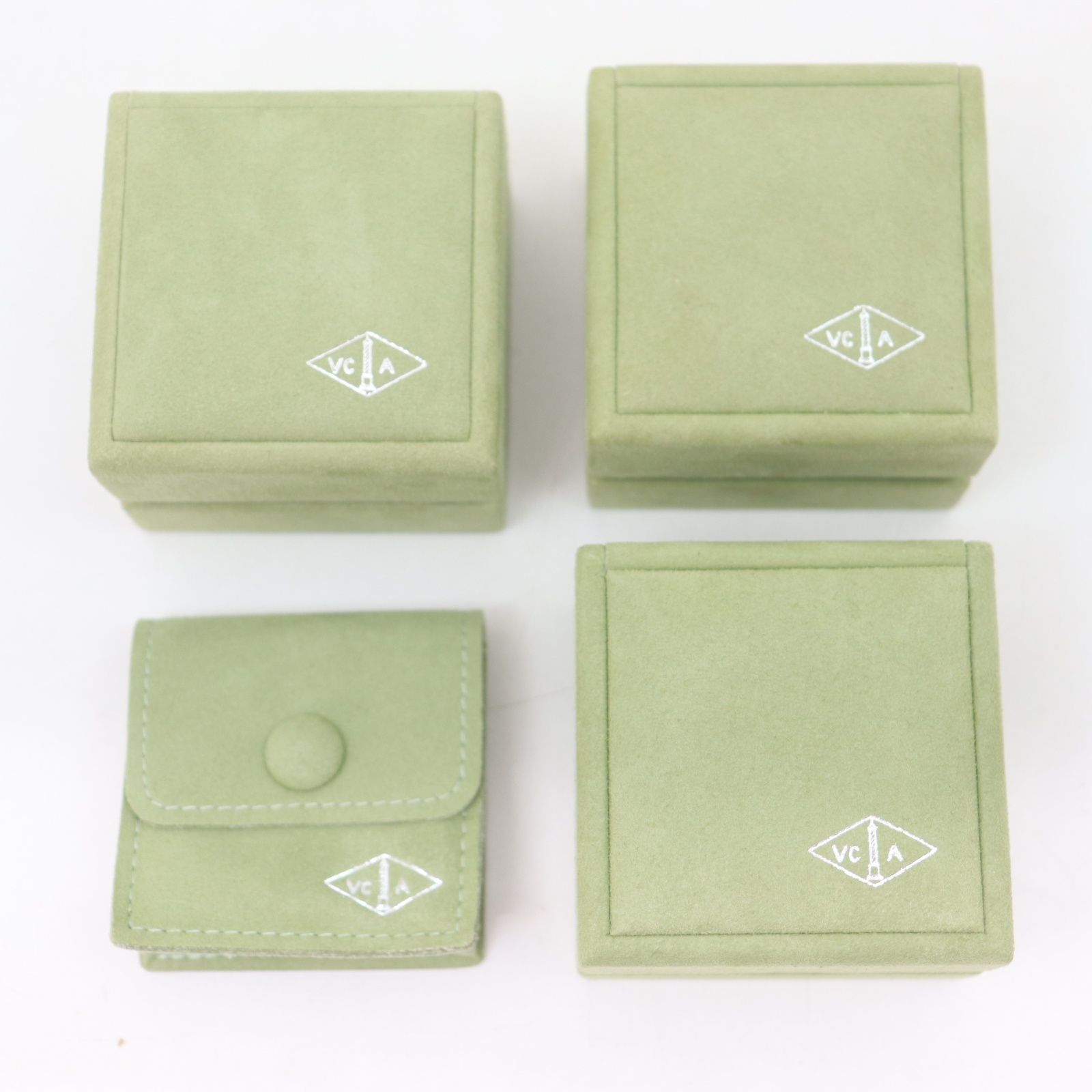 ITM0Z2EXYAOA Van Cleef & Arpels ヴァンクリーフ＆アーペル 箱
