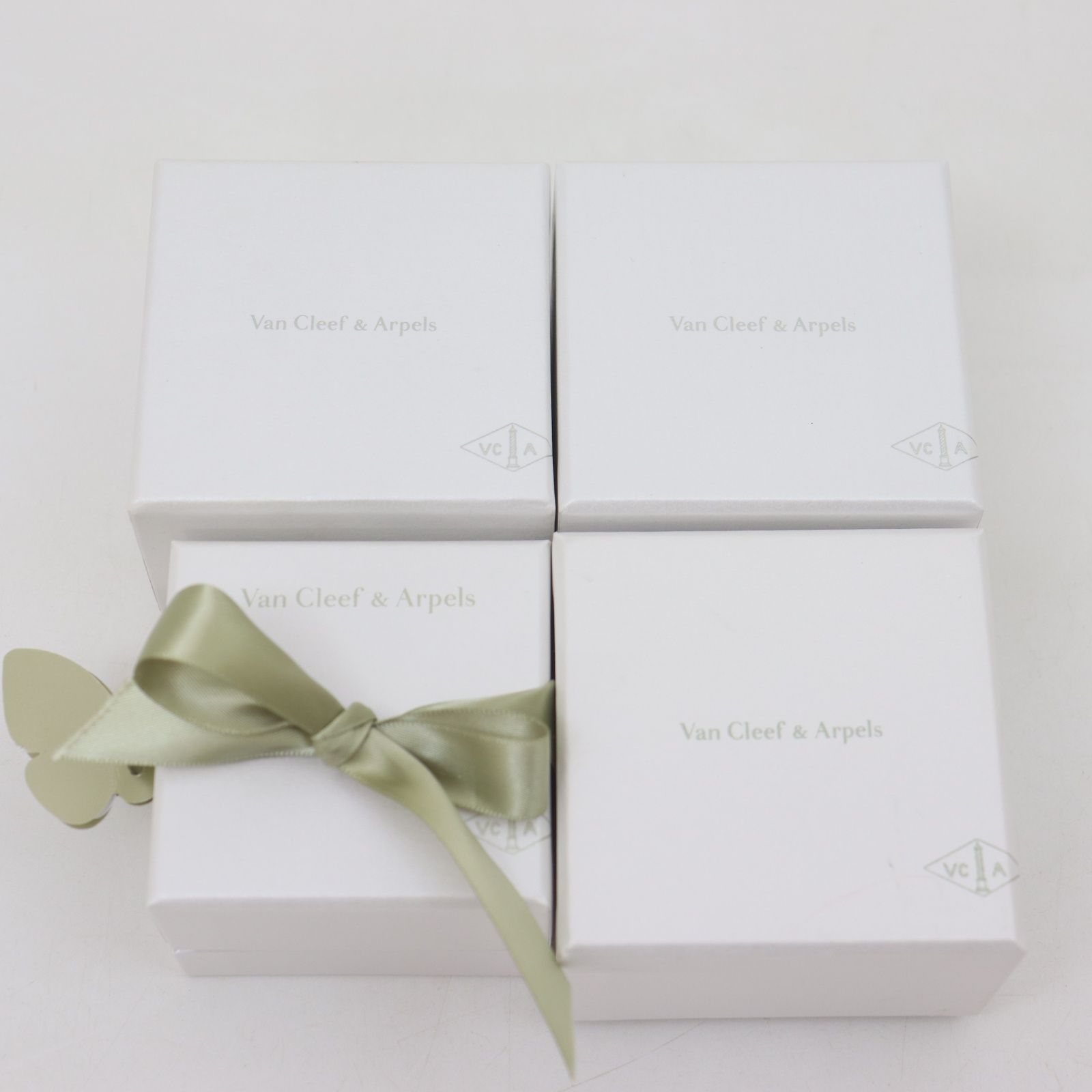 ITM0Z2EXYAOA Van Cleef & Arpels ヴァンクリーフ＆アーペル 箱