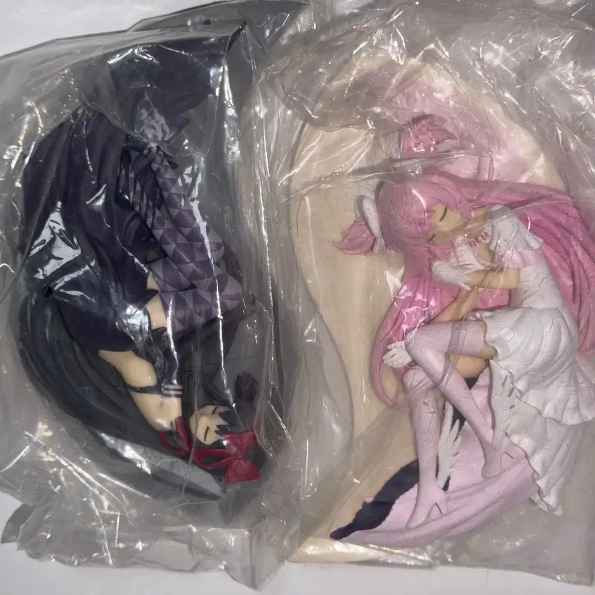 鹿目まどか（魔法少女まどか☆マギカ） 魔法少女 まどか☆マギカ アルティメットレア（レリーフ）まどか 悪魔ほむら リラックスTIME フィギュア