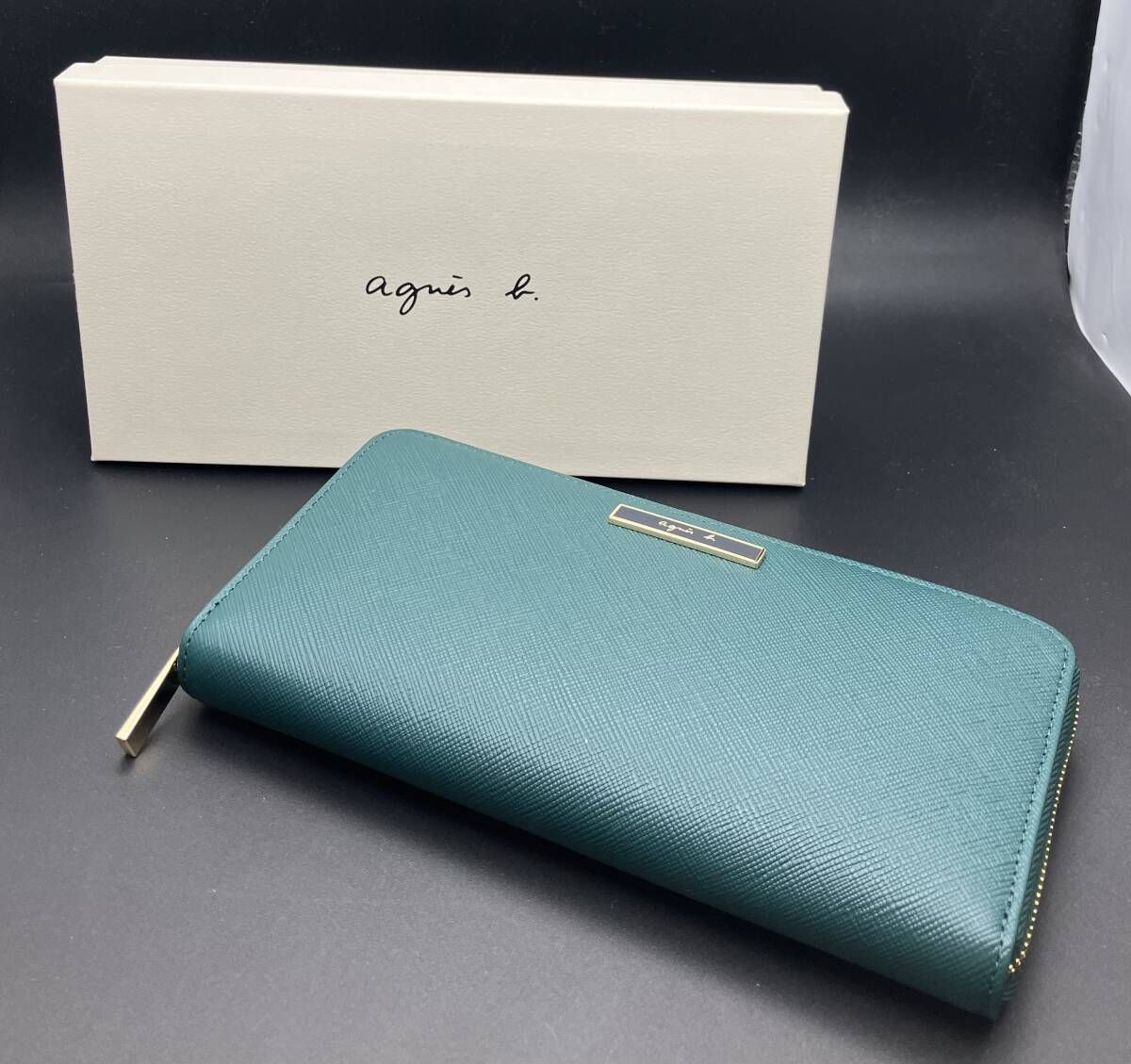グリーン アニエスベー 財布 美品 箱付き アニエスベー 二つ折り財布