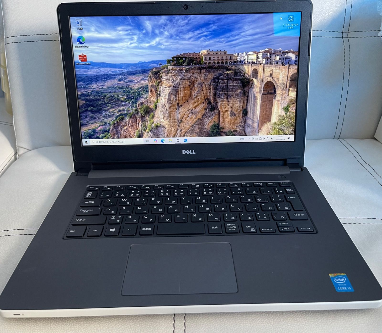 Dell Inspiron Core i3-5005U/4GB/HDD240GB Windows10 動作確認済み