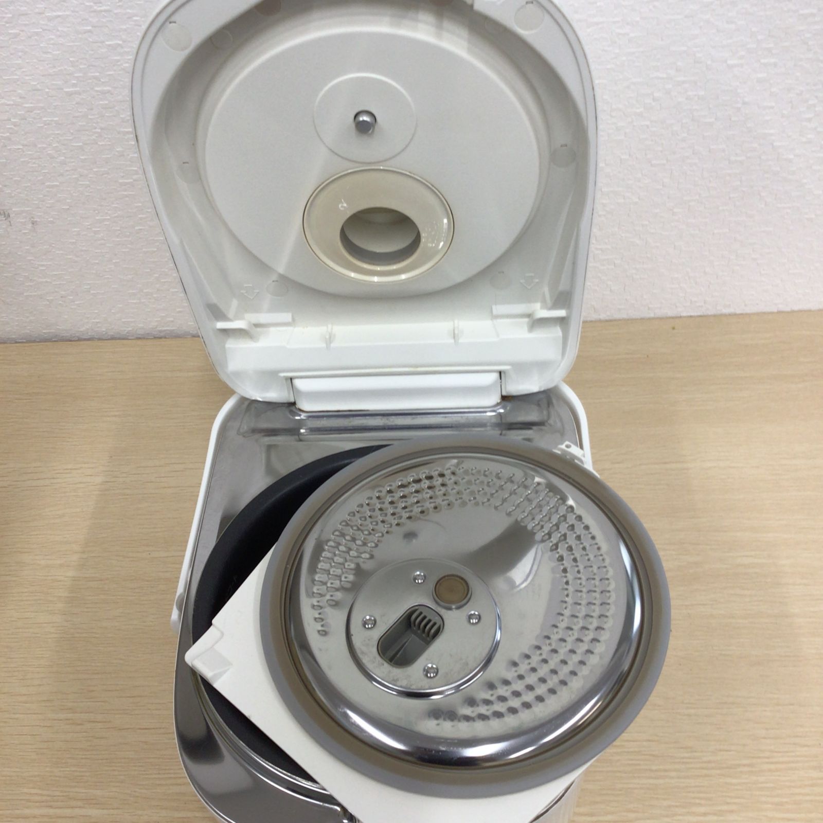 B0619-02【送料無料】パナソニック IH炊飯器 5.5合 SR-UNX101 2021年製 B0619-02【送料無料】パナソニック IH炊飯器 5.5合 SR-UNX101 2021年製