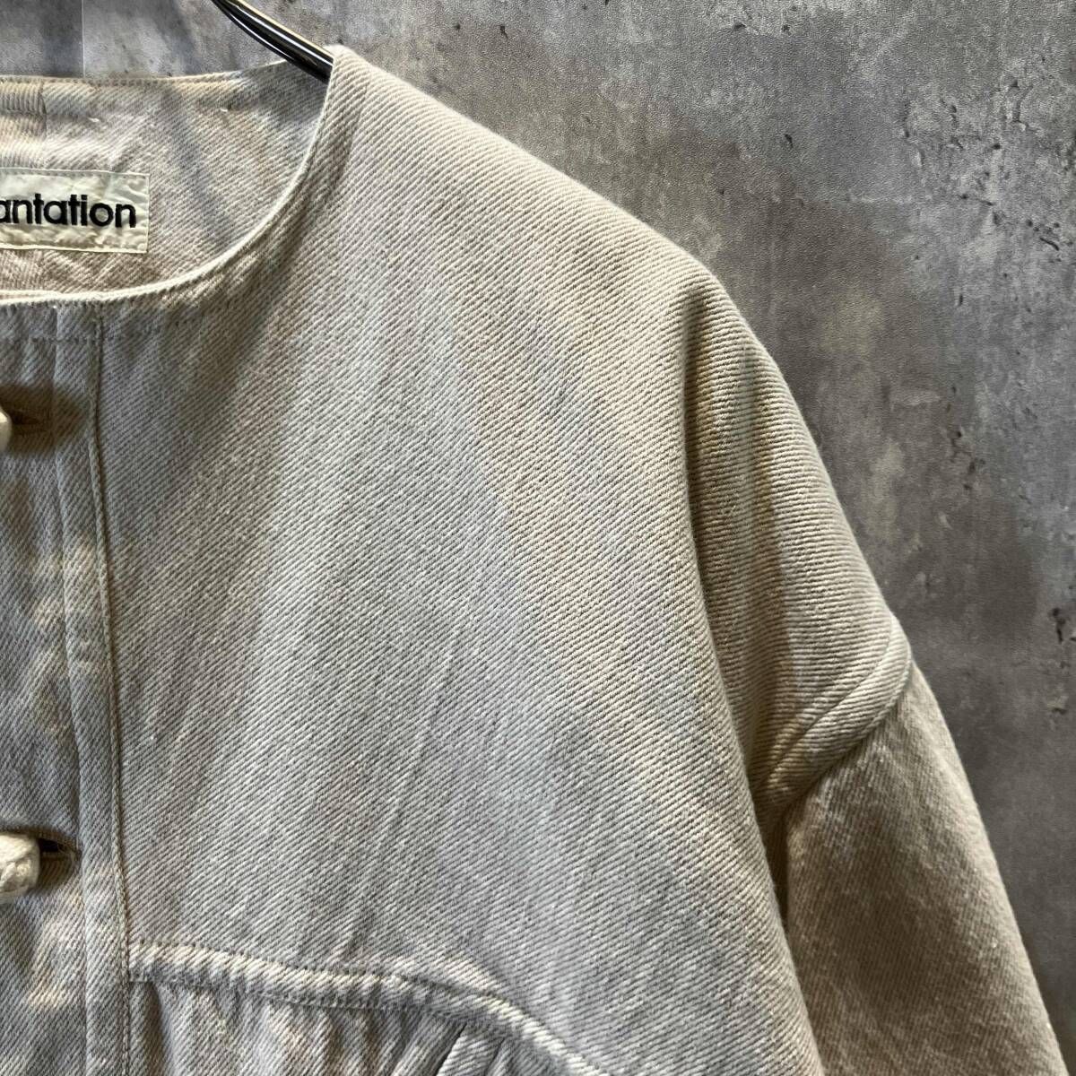 ISSEY MIYAKE plantation ノーカラージャケット size M アイボリー ISSEY MIYAKE plantation ノーカラージャケット size M アイボリー