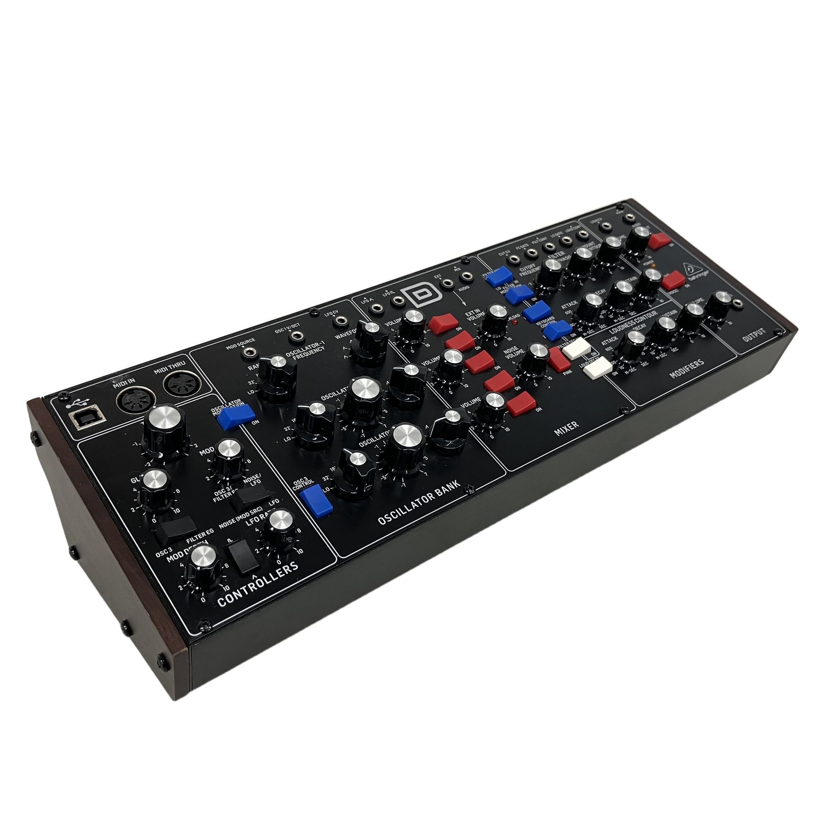 BEHRINGER MODEL D アナログ・シンセサイザー 音響機材 中古 K11362919