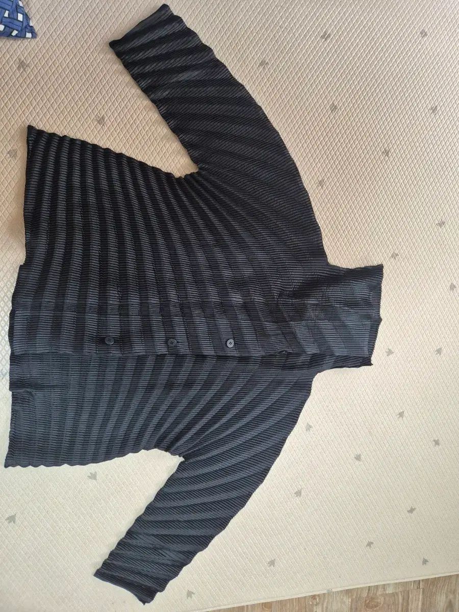 ISSEY MIYAKE イッセイミヤケ カーディガン