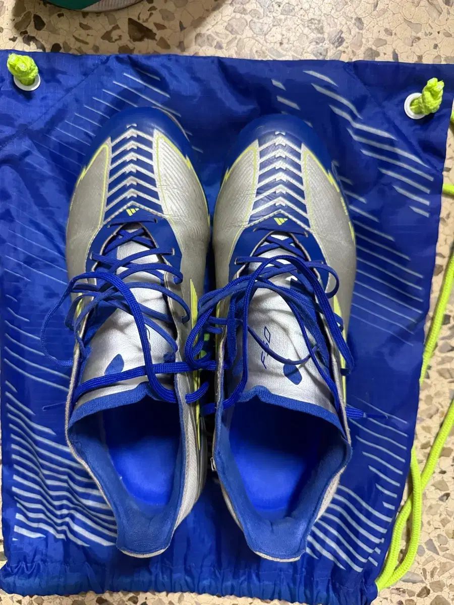 アディダス F50 エリート FG メッシ