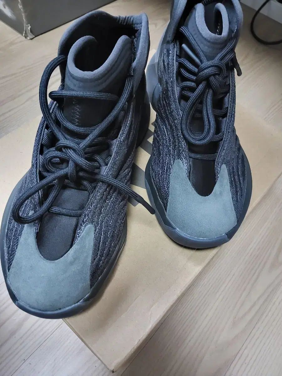 YEEZY QNTM イージー 퀀텀 オニキス 265