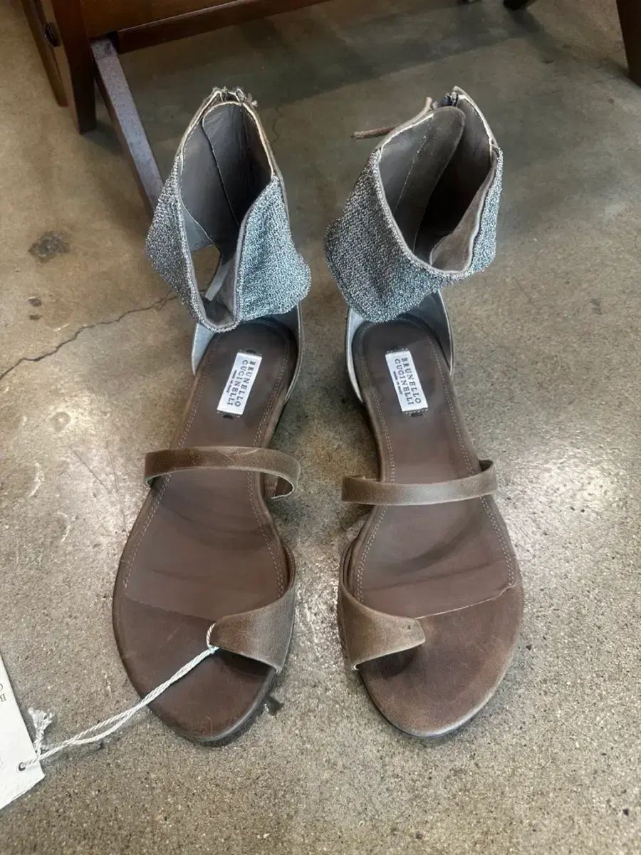 ブルネロクチネリ アンクル ストラップ サンダル Brunello Cucinelli