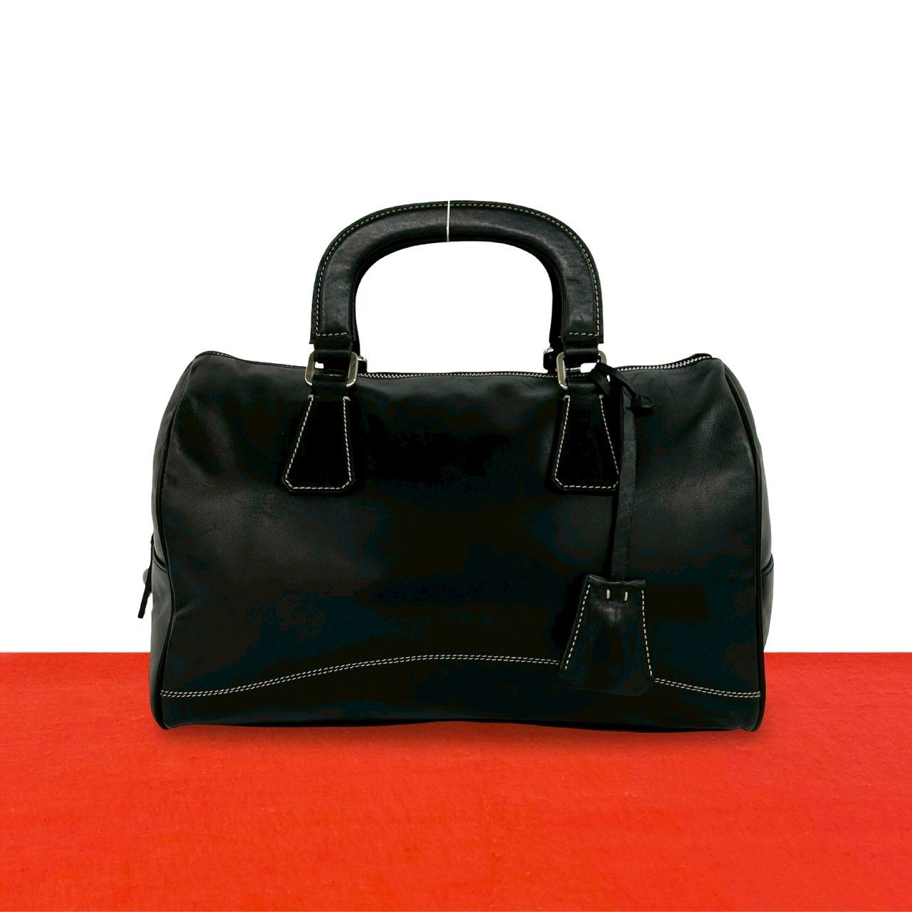 【極美品】PRADA プラダ　ボーリングバッグ　鍵付き　カデナ　ボストンバッグ 極 美品 希少品 カデナ 鍵付 PRADA プラダ ロゴ 刻印 金具 ステッチ