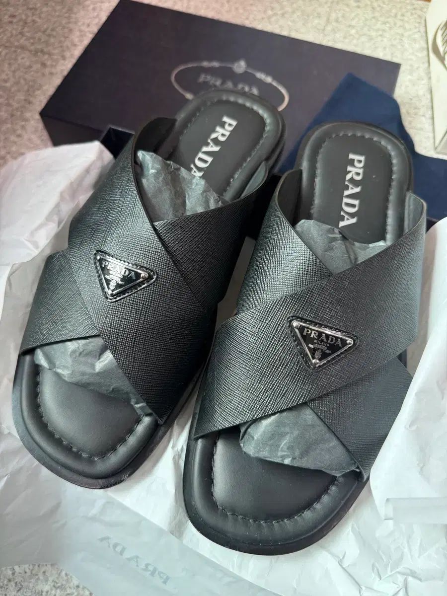 PRADA プラダ サフィアーノ キュイール スリッパ 9 5 出品