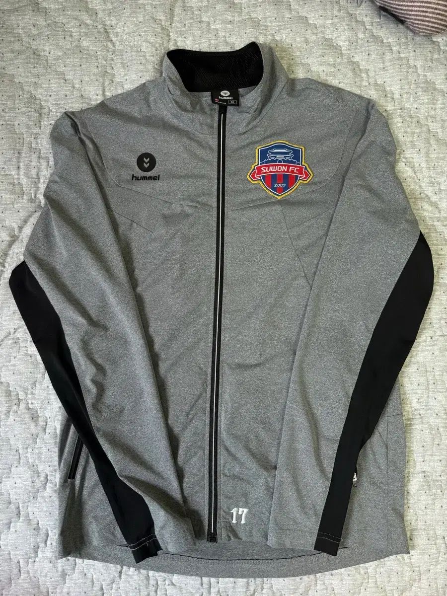 水原FC ヒュンメル ジップアップ