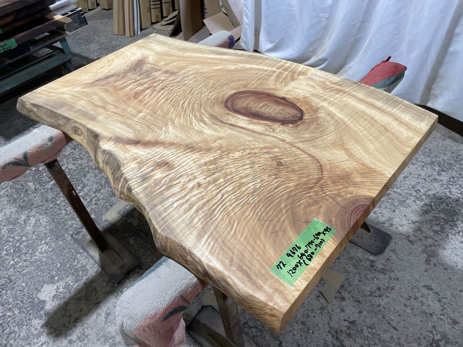 クス9676　楠　一枚板無垢材　1200x640-770-690x45mm ダイニングテーブル 　ローテーブル　センターテーブル　天板　樟　くすのき