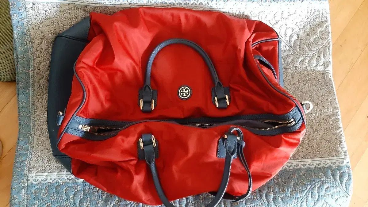 Tory Burch ポイント レッド ショルダーバッグ