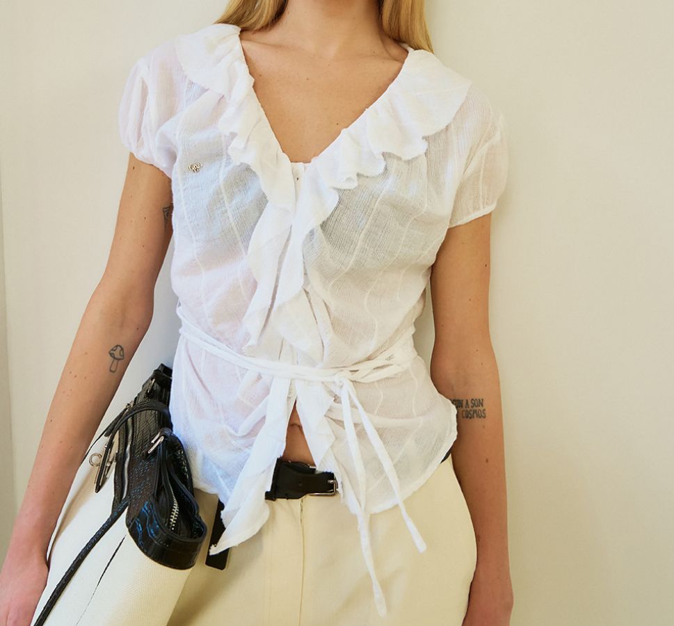 Yumi cotton frillyブラウス