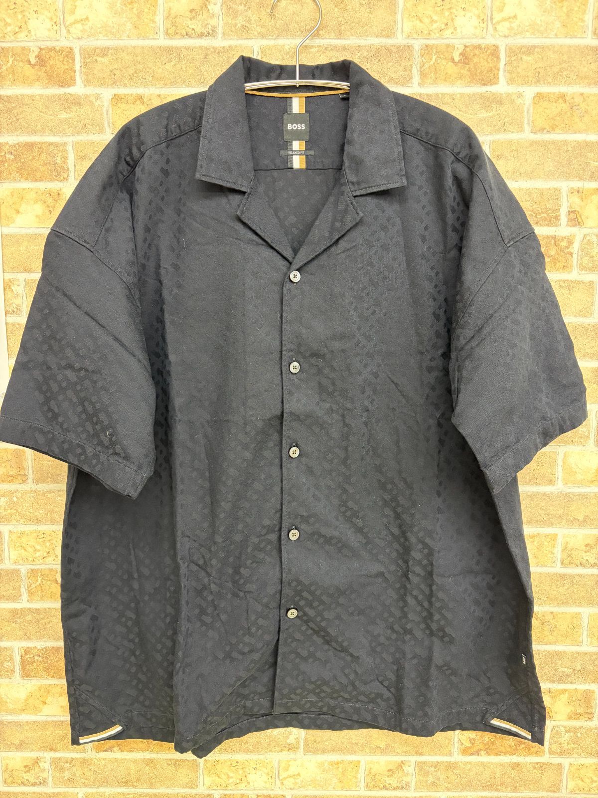 HUGO BOSS 半袖シャツ ブラック RELAXED FIT USED