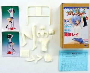 フィギュア 綾波レイ （転校生VER.） 「新世紀エヴァンゲリオン」 1/8 レジンキャストキット【10日以内発送】