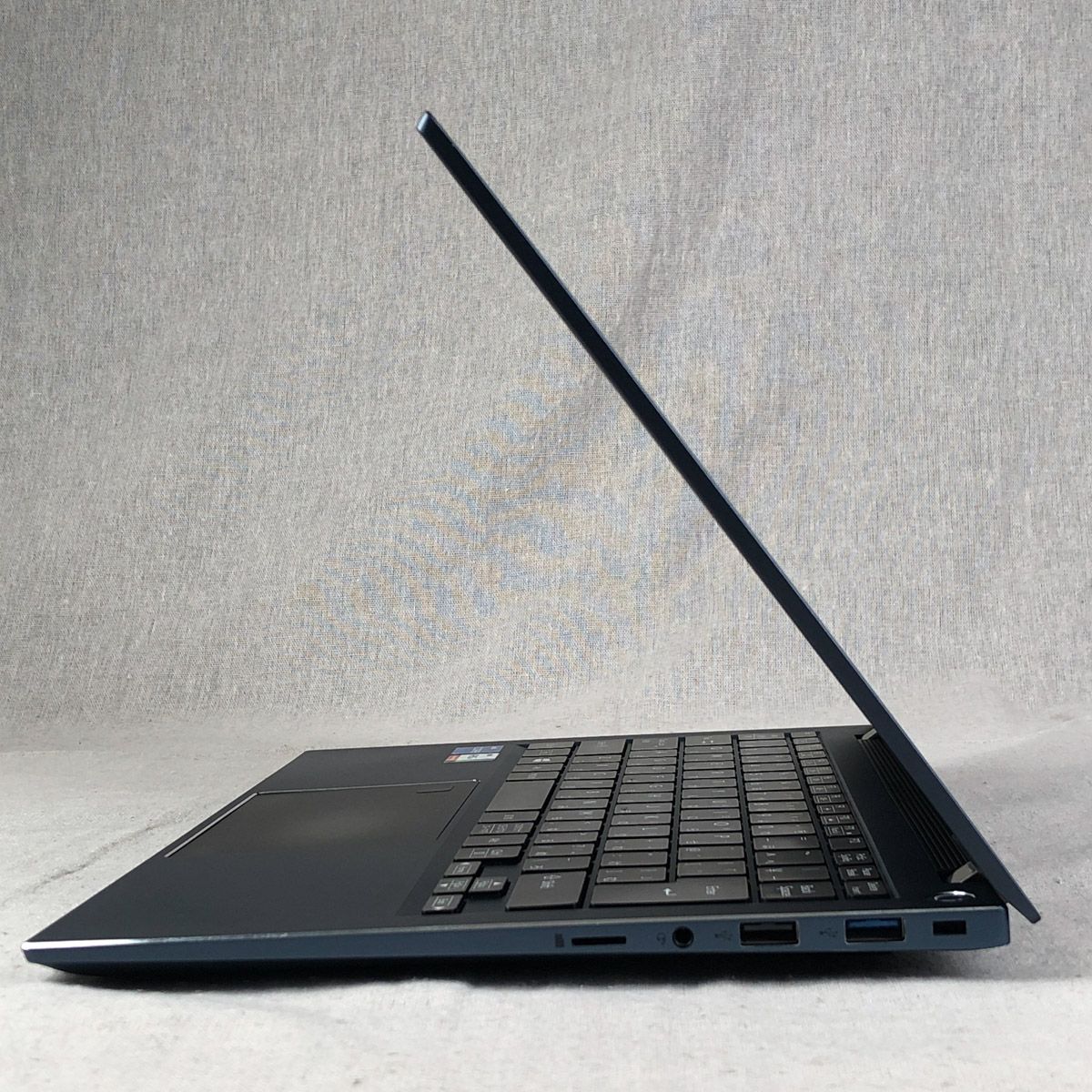◇ジャンク品◇ノートPC パソコン THIRDWAVE F-14TG【i5-1135G7