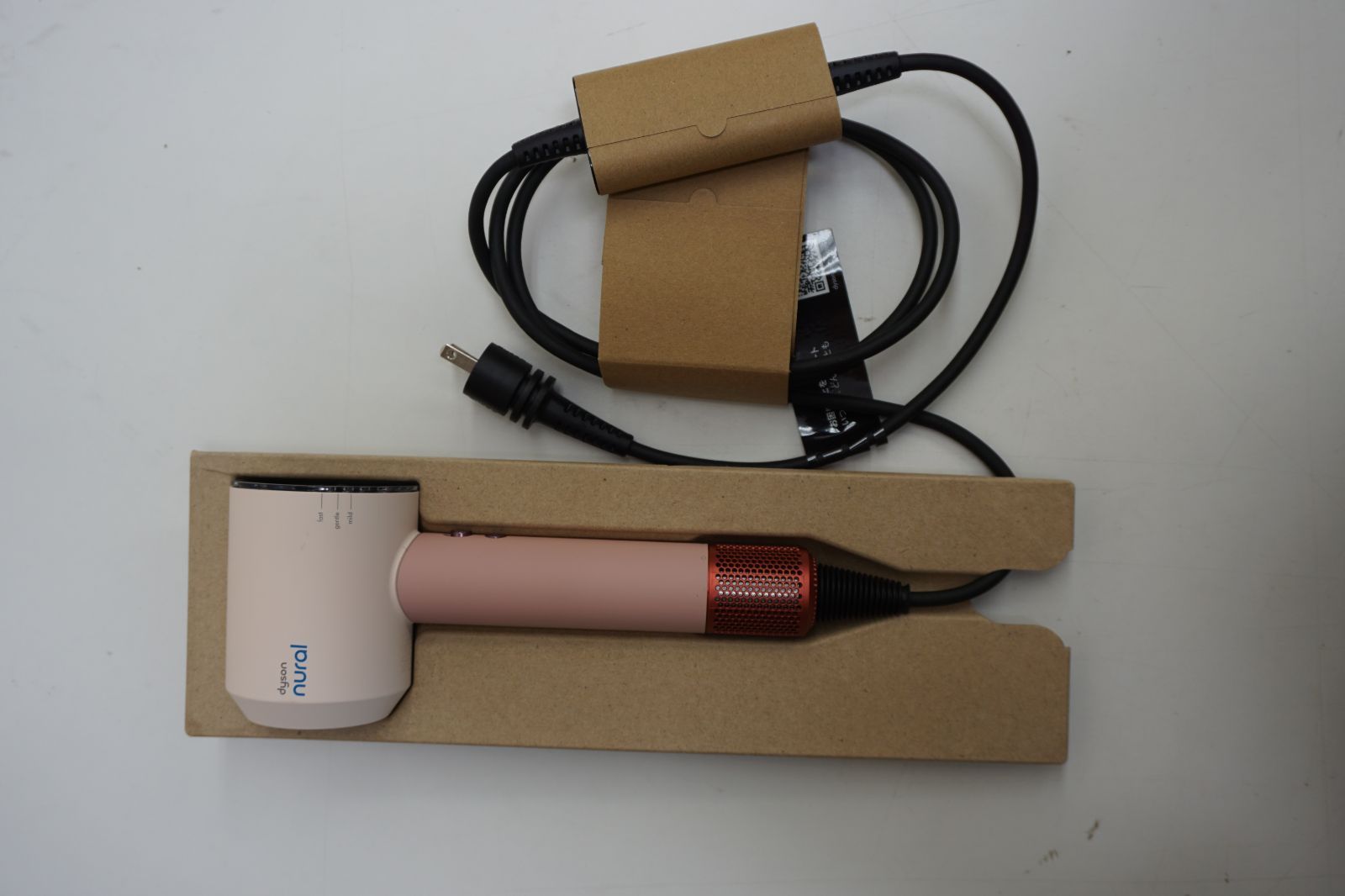 中古・美品寄り】Dyson ダイソン Supersonic Nural Shine HD16 ヘア