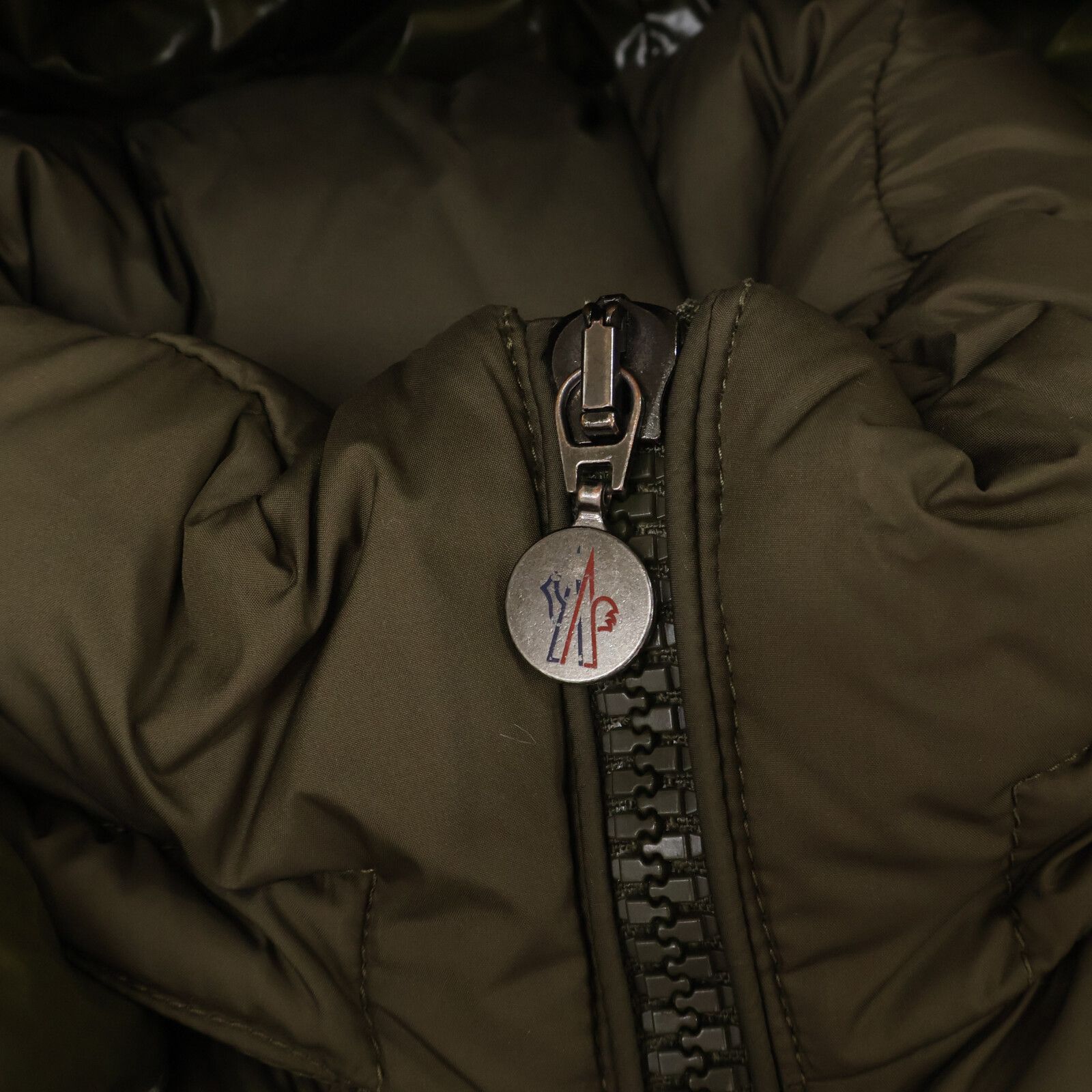 MONCLER モンクレール 40365 CHEVALIER フード付ダウンジャケット O