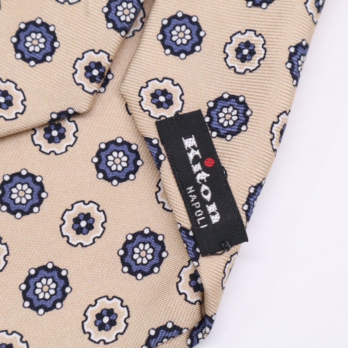 Kiton キートン セッテピエゲ 総柄 シルク - メルカリ